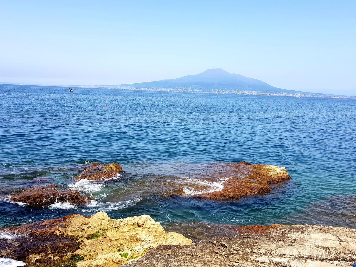 Dimora Del Conte Sorrento Coast Seaview Lejlighed Vico Equense Eksteriør billede